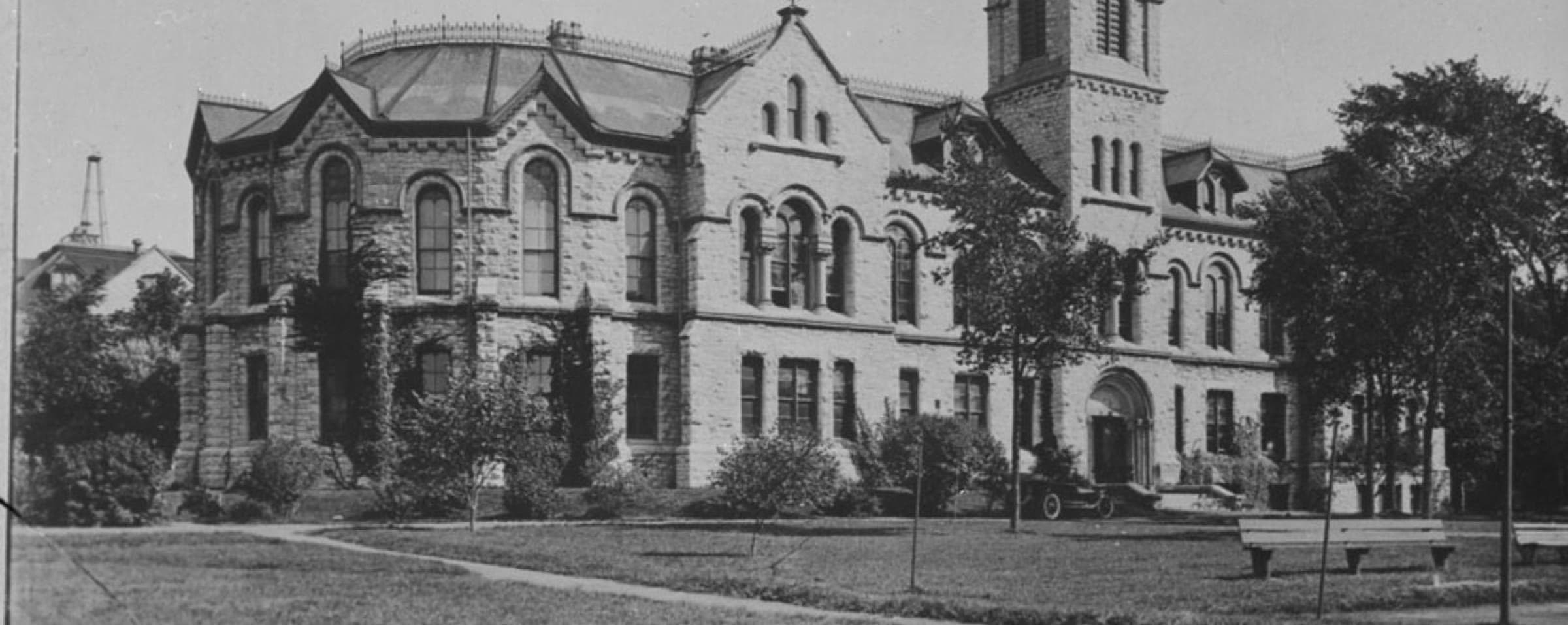 Queen's University (Kingston, Canada) campus