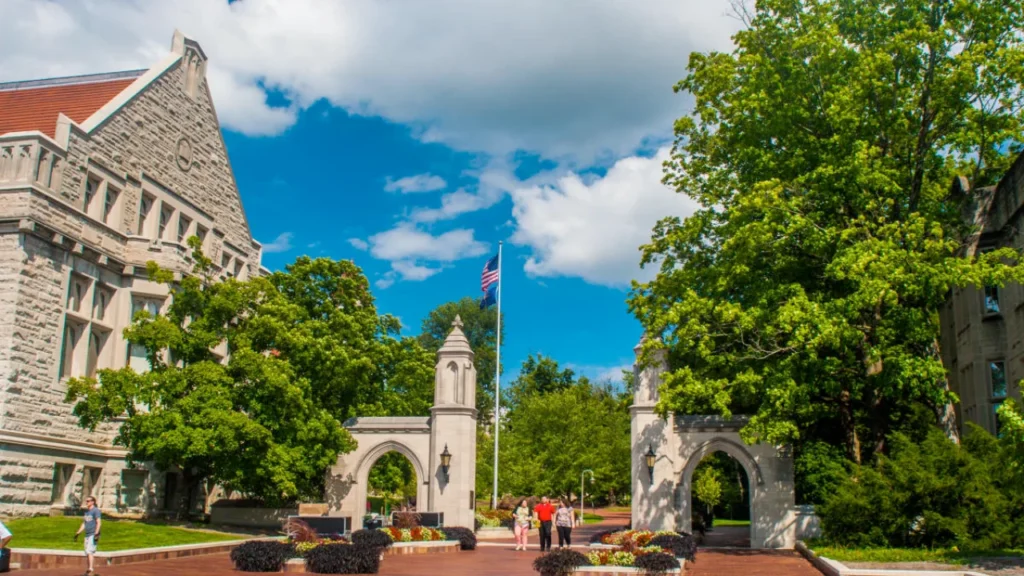 Indiana University Bloomington campus with students – one of the top rolling admission universities in USA for international students