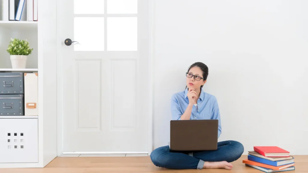 a student is thinking of how to apply for Studienkolleg?